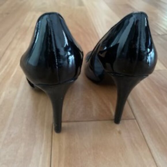 Ralph Lauren black Patent Heels Sz 7M - Picture 5 of 11